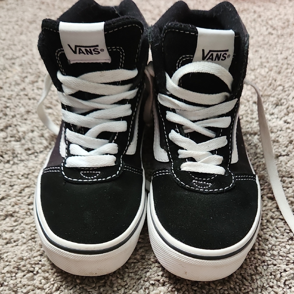 Vans Black and White Classic Sneakers with Waffle Outsole